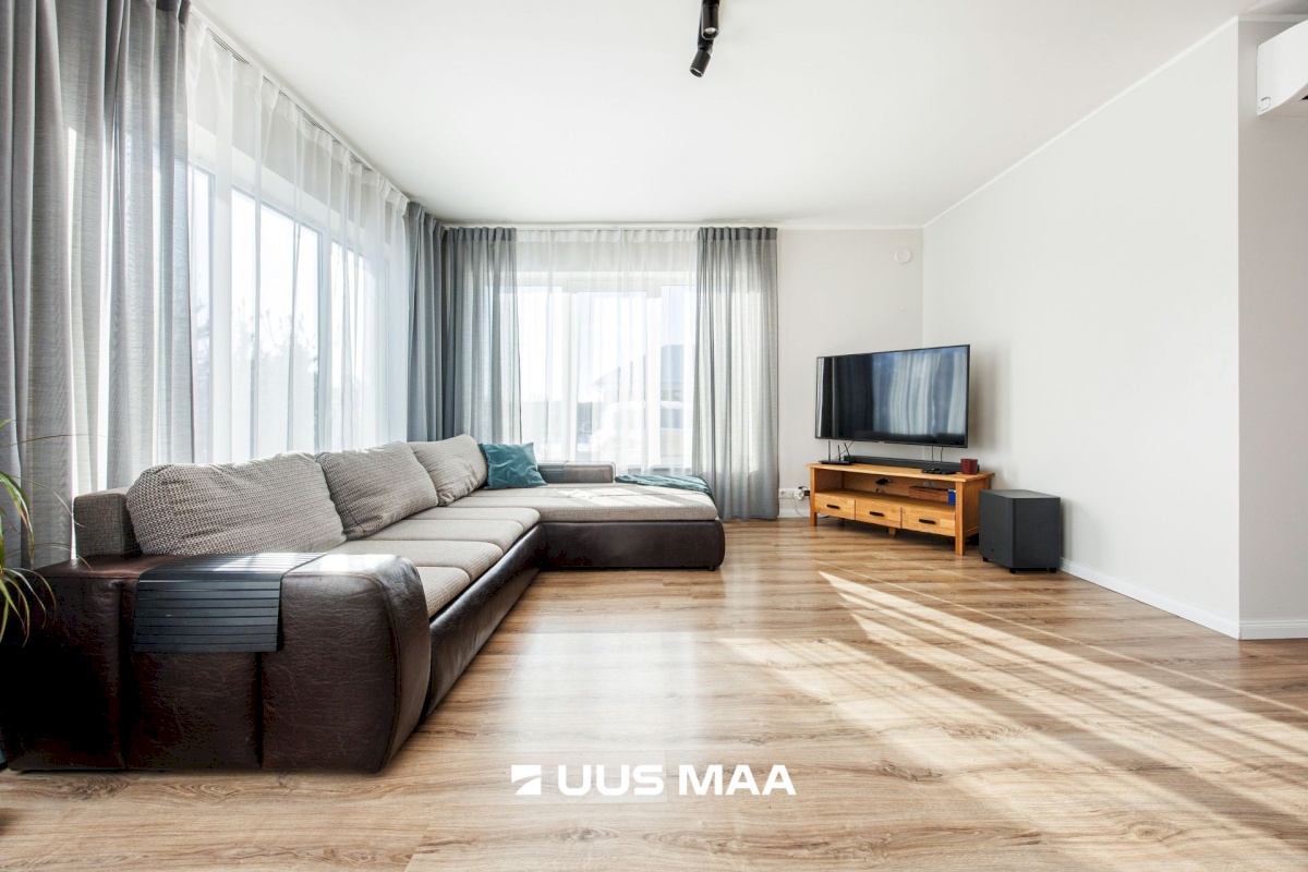 Rae vald, Rae küla, Roosipõõsa tee 7