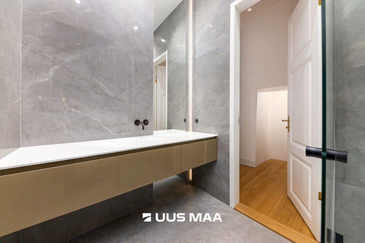 Tallinn, Kesklinna linnaosa, Vanalinna, Lai tn 13