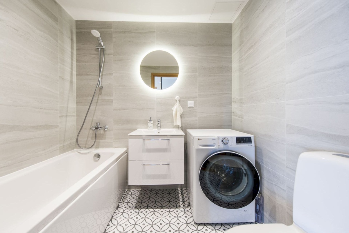 Tallinn, Mustamäe linnaosa, Kadaka, Pöörise 3