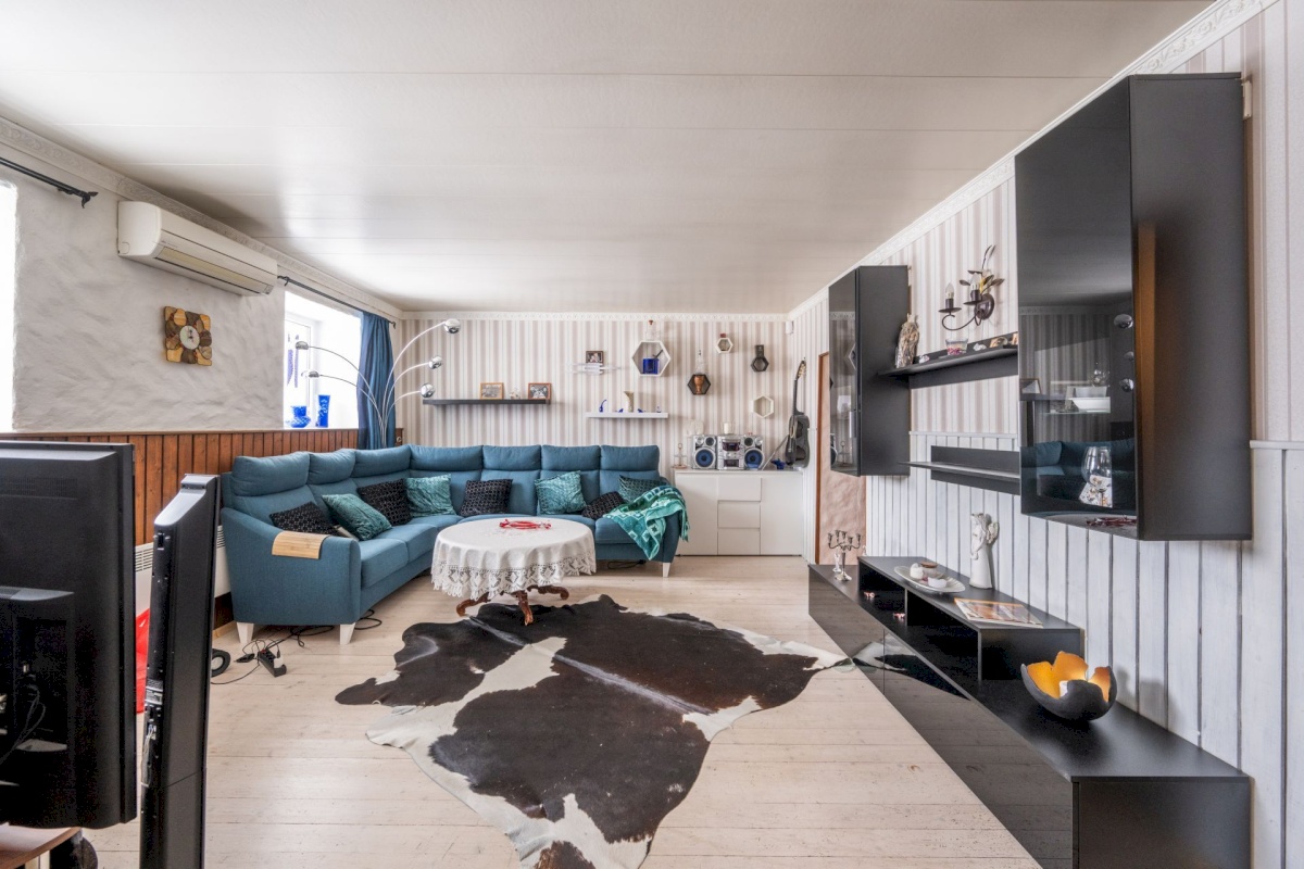 Lääne-Nigula vald, Taebla alevik, Papli pst 1