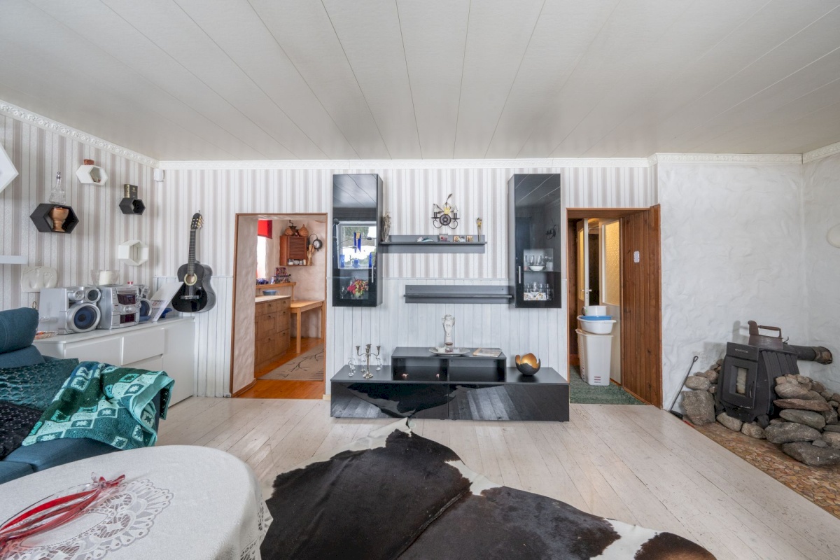 Lääne-Nigula vald, Taebla alevik, Papli pst 1