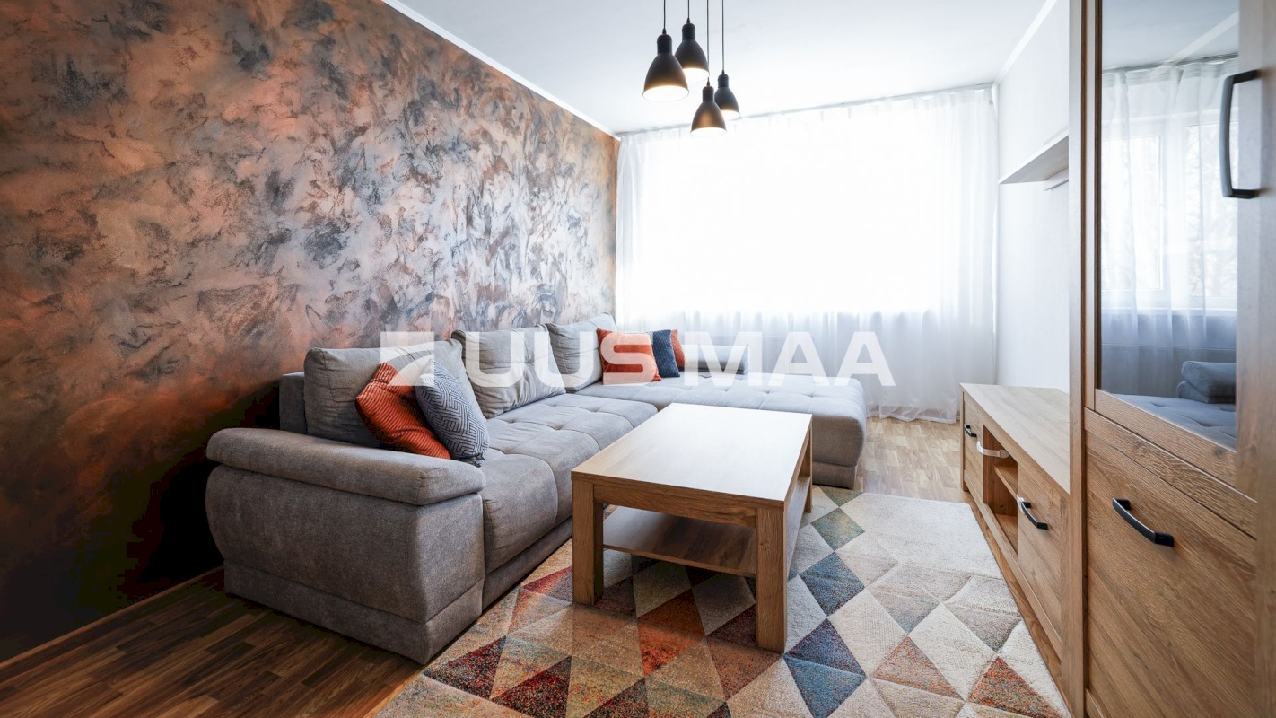 Tallinn, Mustamäe linnaosa, Mustamäe tee 100