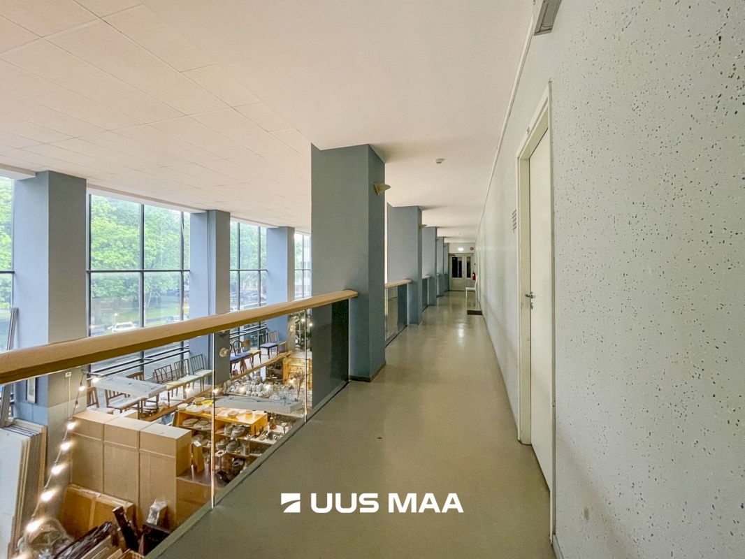 Pärnu linn, Pärnu linn, Kesklinn, Akadeemia tn 7