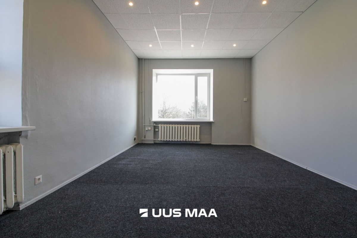 Pärnu linn, Pärnu linn, Kesklinn, Akadeemia tn 7