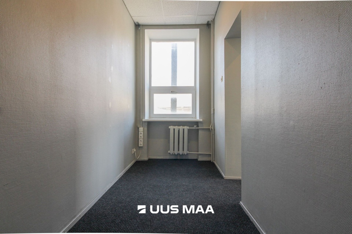 Pärnu linn, Pärnu linn, Kesklinn, Akadeemia tn 7