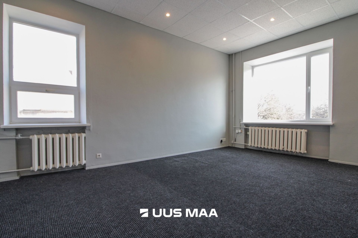 Pärnu linn, Pärnu linn, Kesklinn, Akadeemia tn 7