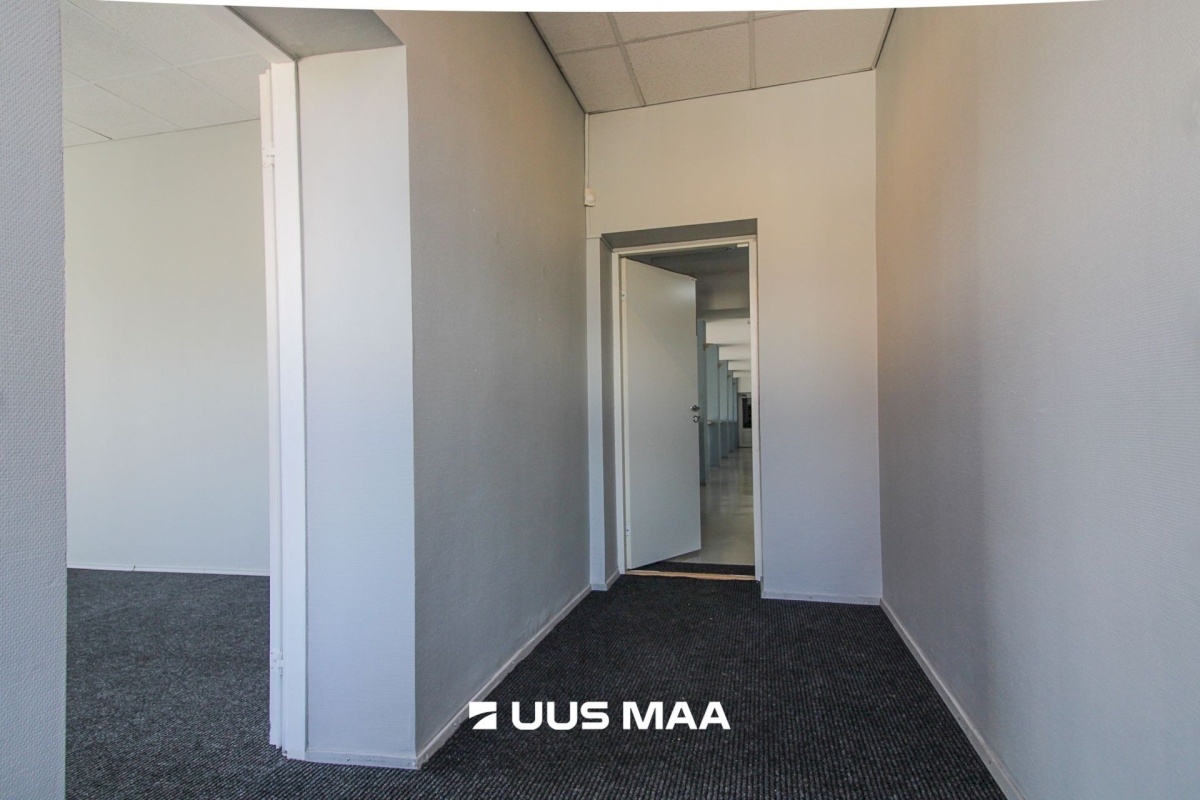 Pärnu linn, Pärnu linn, Kesklinn, Akadeemia tn 7