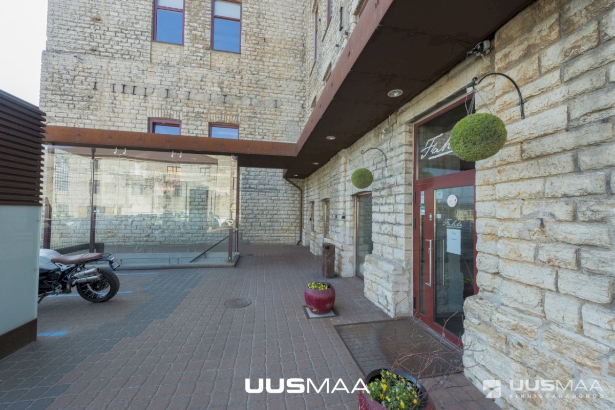 Tallinn, Kesklinna linnaosa, Ülemistejärve, Tartu mnt 84a