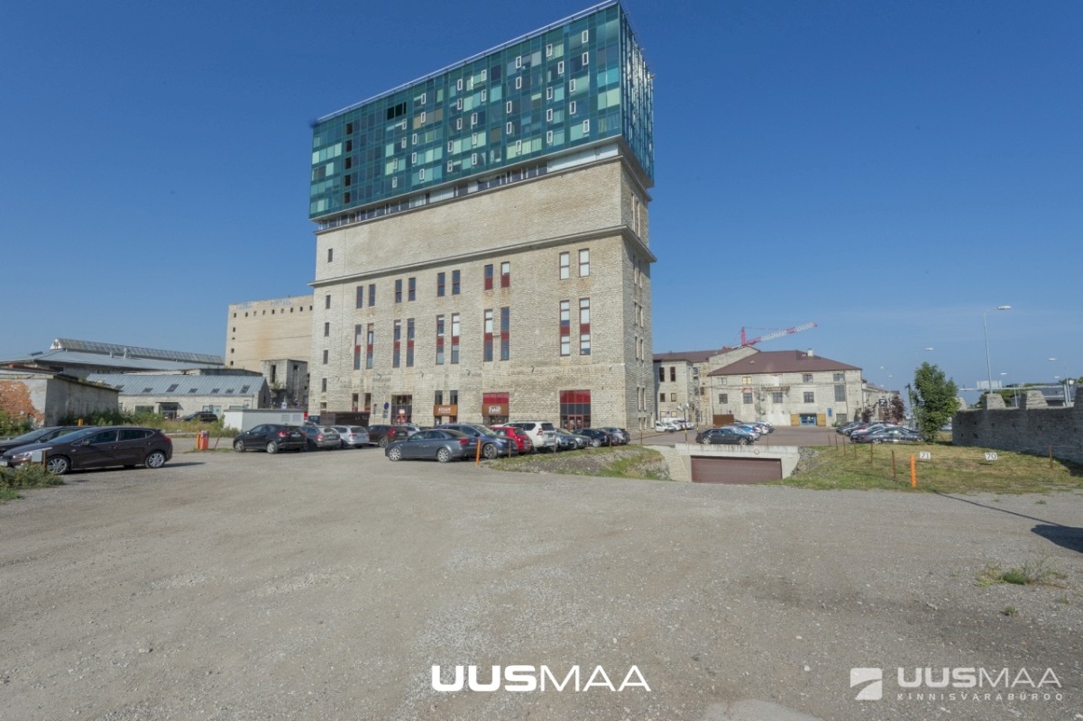 Tallinn, Kesklinna linnaosa, Ülemistejärve, Tartu mnt 84a