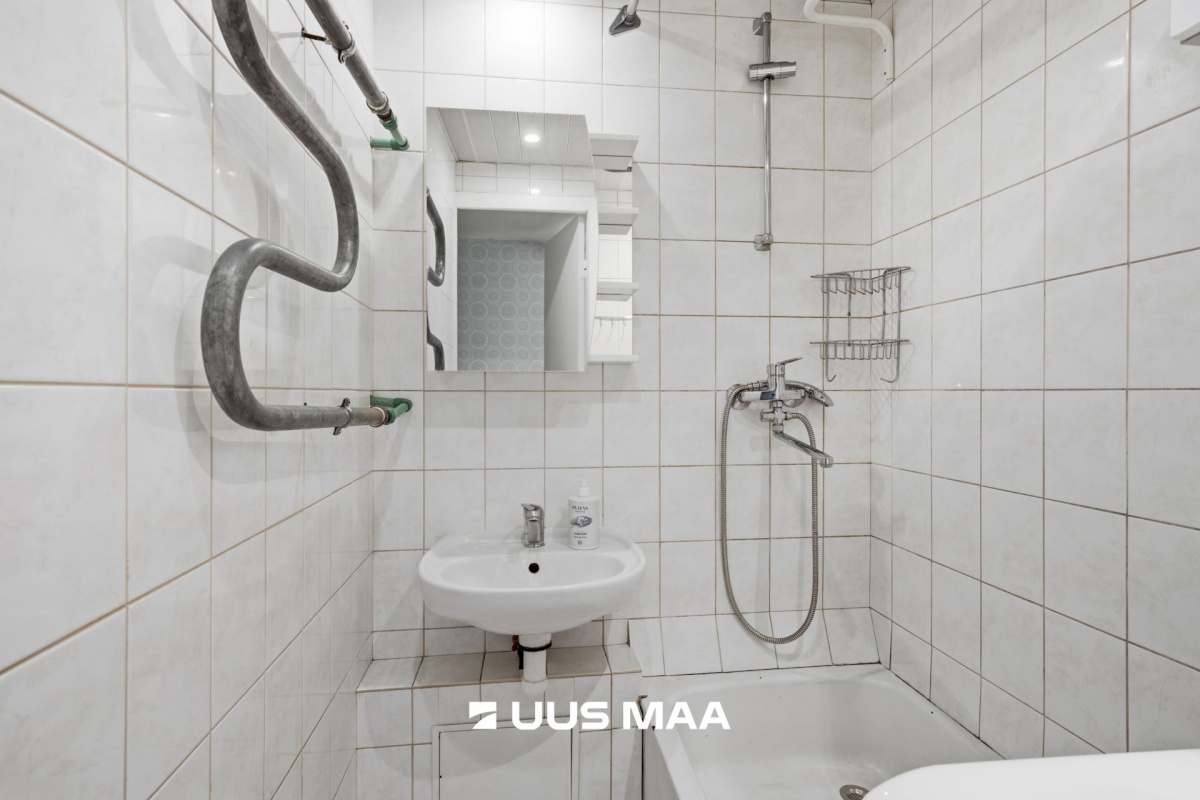 Tallinn, Mustamäe linnaosa, Akadeemia tee 26a