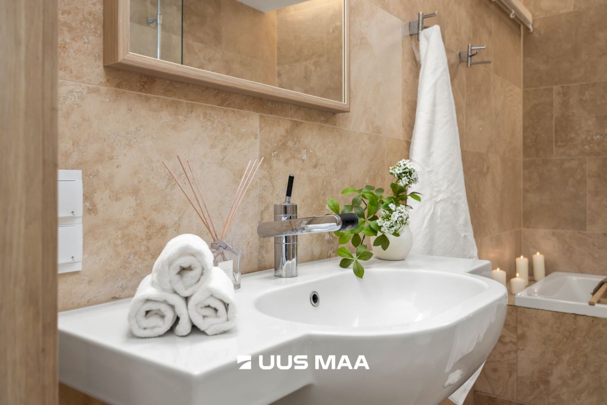 Tallinn, Nõmme linnaosa, Hiiu, Hiiu-Suurtüki 4/4