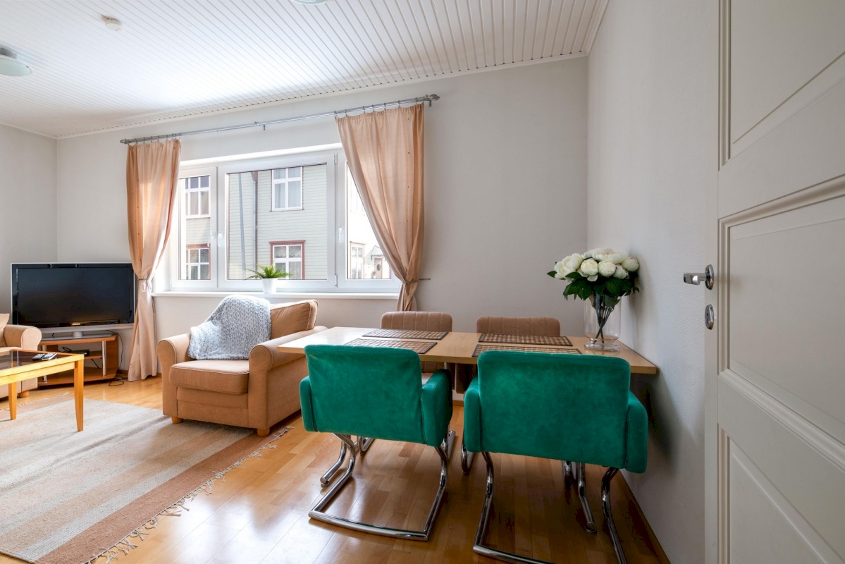 Pärnu linn, Pärnu linn, Rannarajoon, Aia tn 15A