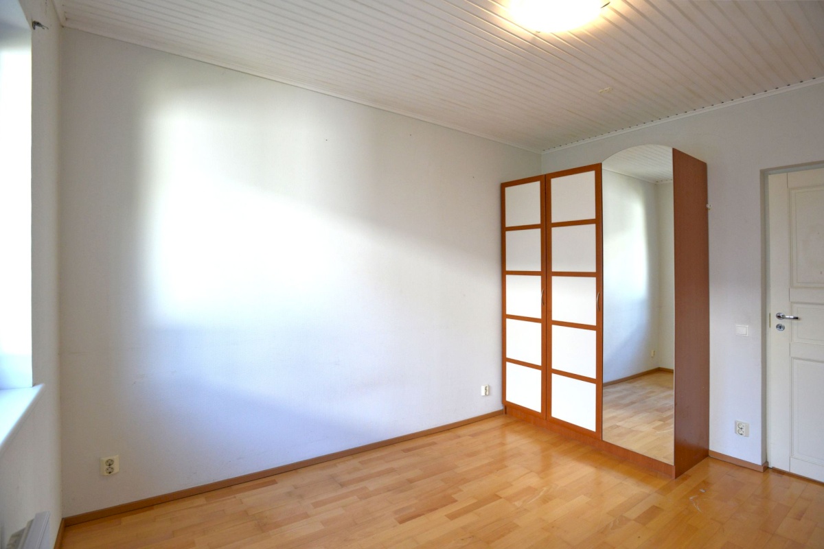 Pärnu linn, Pärnu linn, Rannarajoon, Aia tn 15A