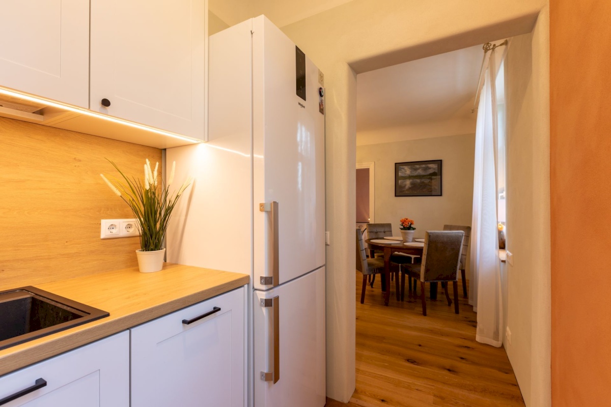 Pärnu linn, Pärnu linn, Kesklinn, Väike-Kuke 6