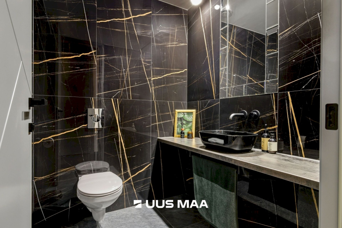 Tallinn, Kesklinna linnaosa, Südalinn, Ahtri 6A