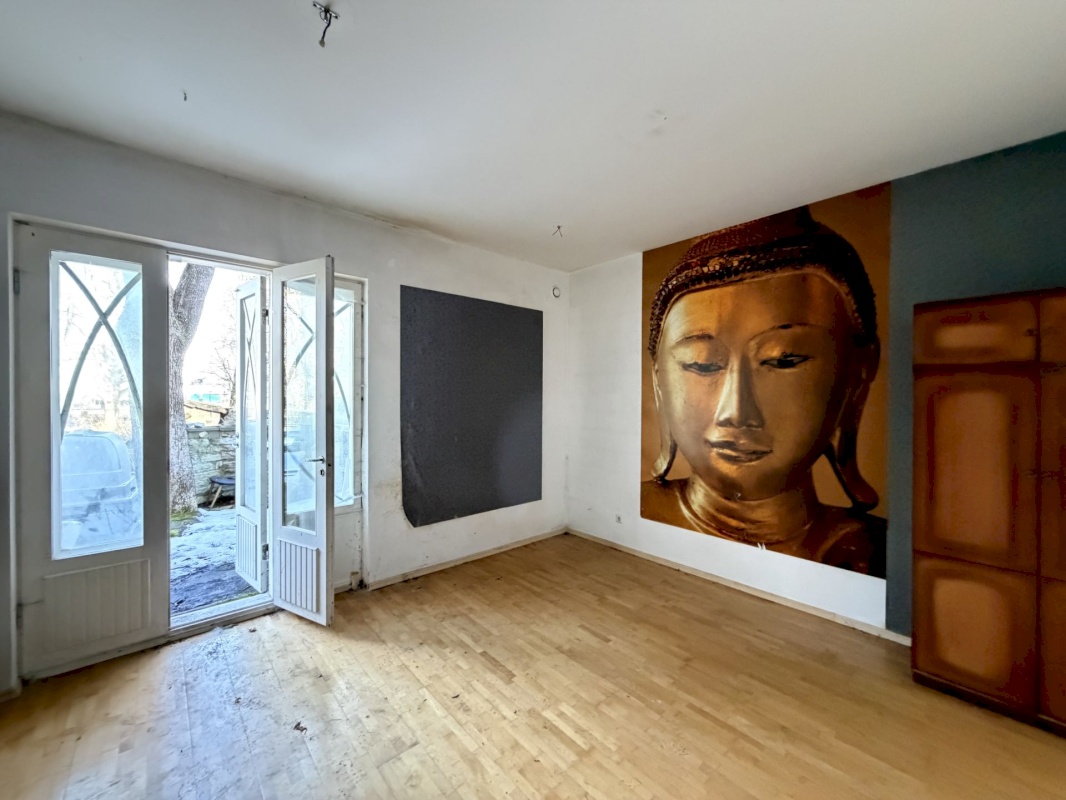 Tallinn, Kesklinna linnaosa, Kadriorg, Narva mnt 100