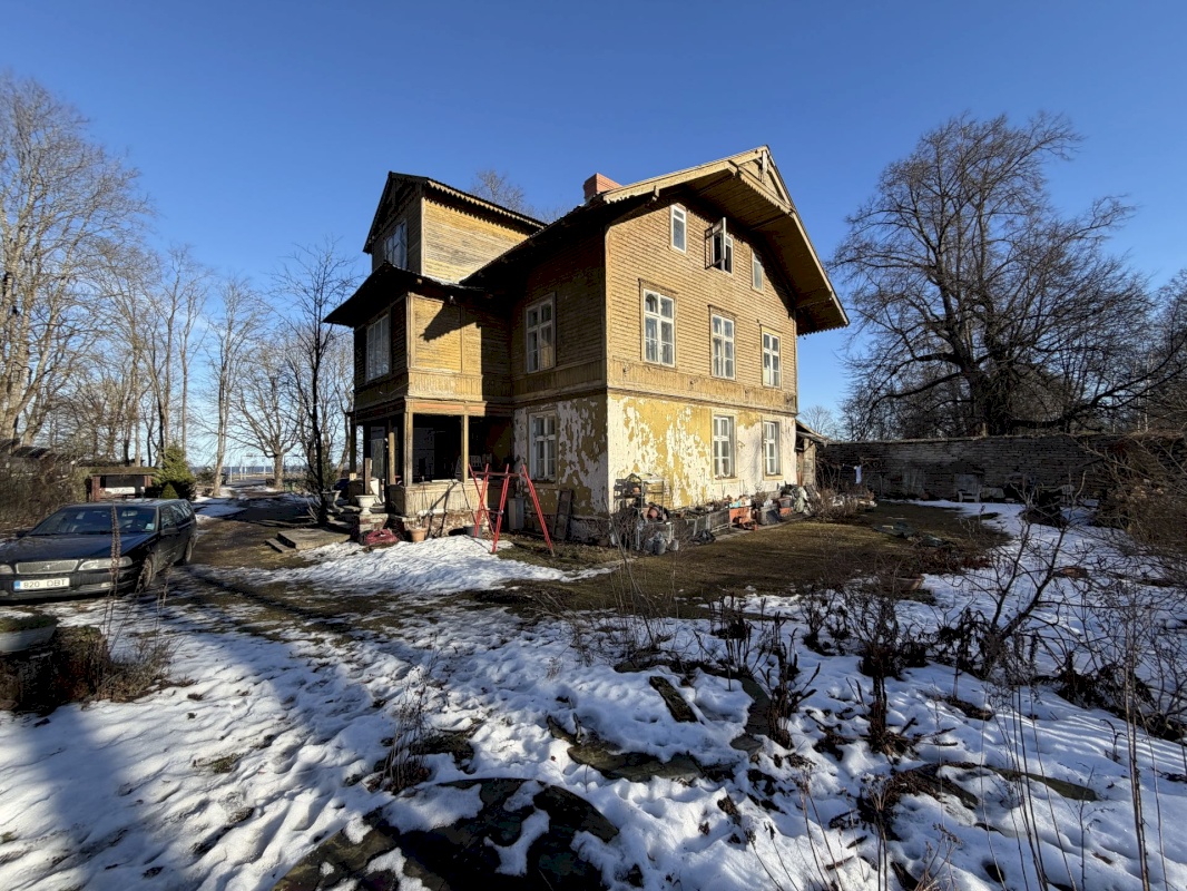 Tallinn, Kesklinna linnaosa, Kadriorg, Narva mnt 100