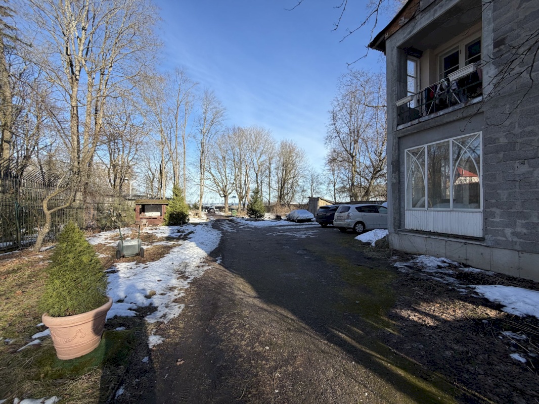 Tallinn, Kesklinna linnaosa, Kadriorg, Narva mnt 100