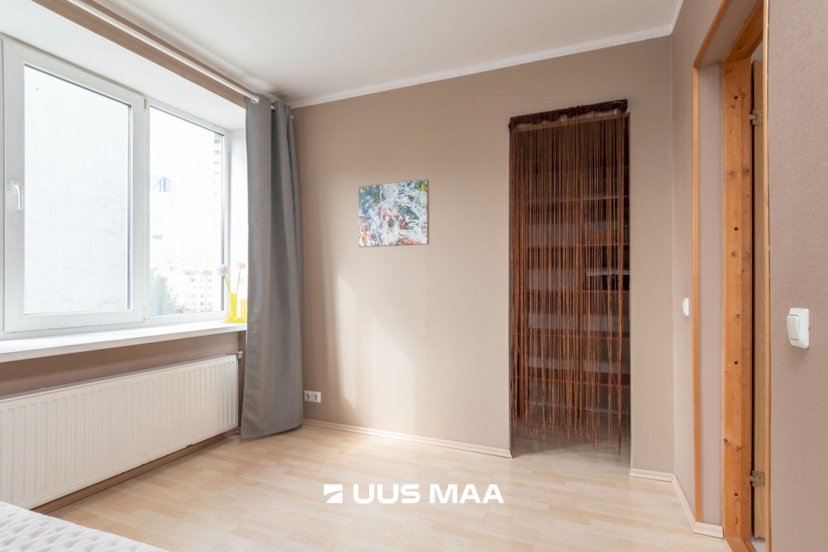 Tallinn, Kesklinna linnaosa, Kompassi, Pronksi 4