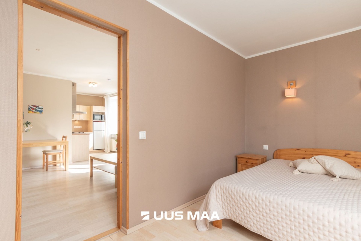 Tallinn, Kesklinna linnaosa, Kompassi, Pronksi 4