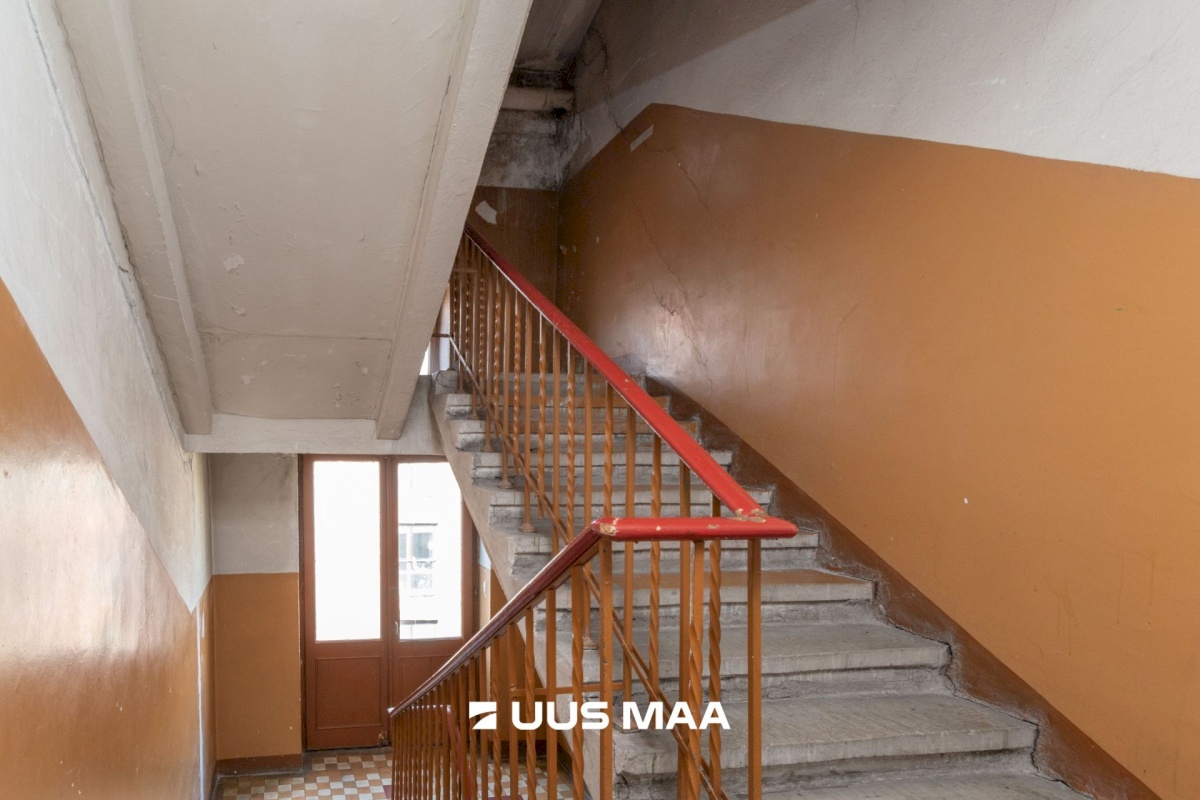 Tallinn, Kesklinna linnaosa, Kompassi, Pronksi 4