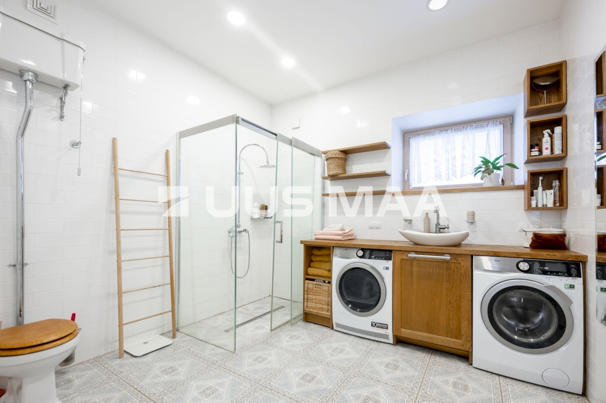 Tallinn, Kesklinna linnaosa, Kadriorg, Narva mnt 57/2