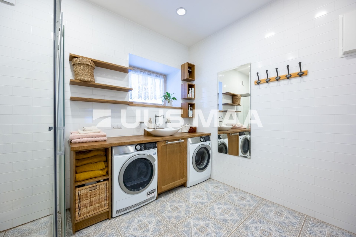 Tallinn, Kesklinna linnaosa, Kadriorg, Narva mnt 57/2