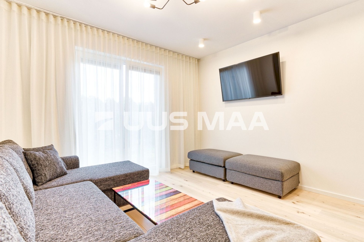 Tallinn, Kesklinna linnaosa, Pärnu mnt 33