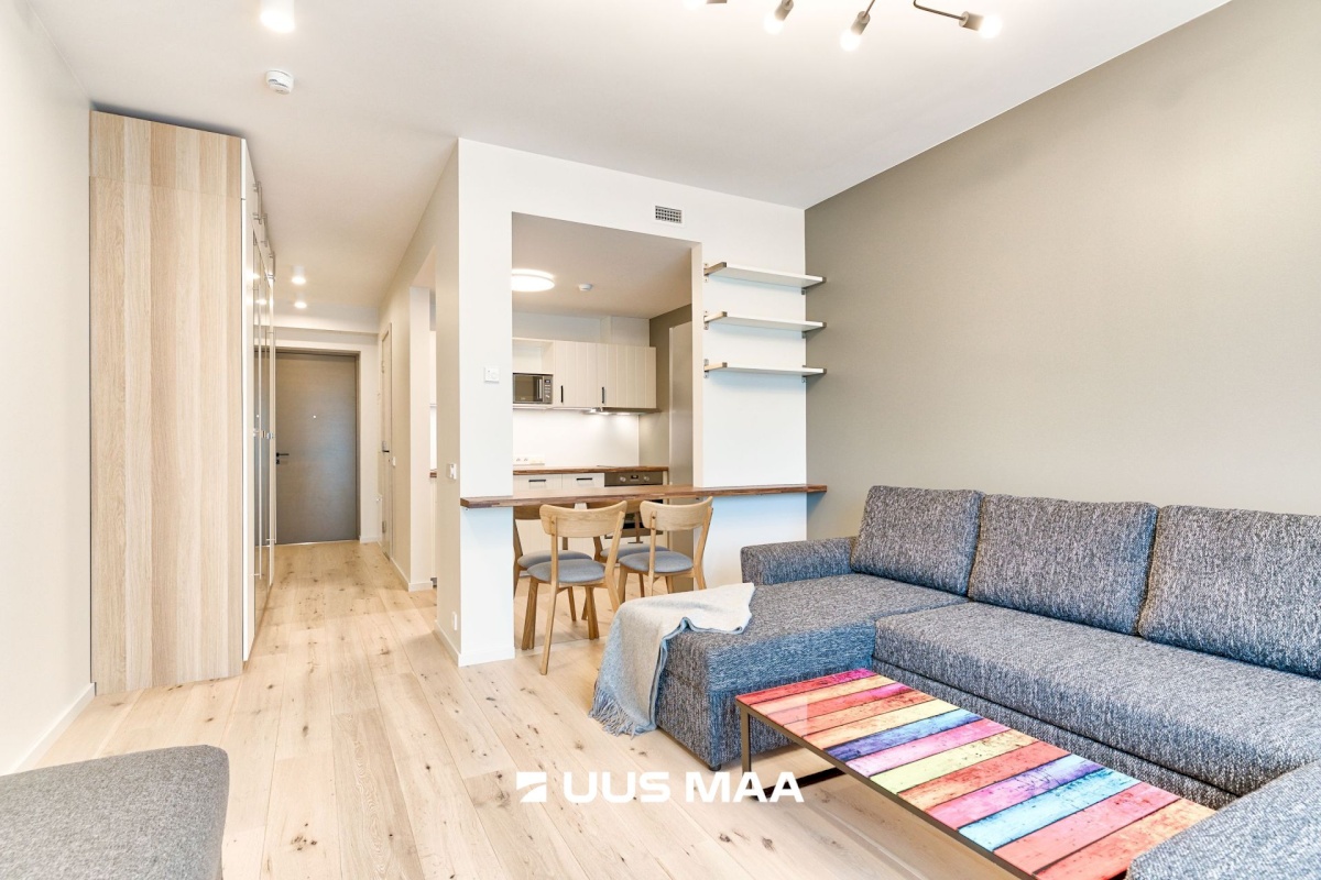 Tallinn, Kesklinna linnaosa, Pärnu mnt 33