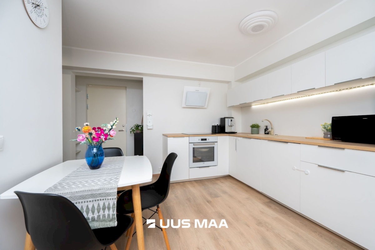 Tallinn, Lasnamäe linnaosa, Mustakivi, Mustakivi tee 25