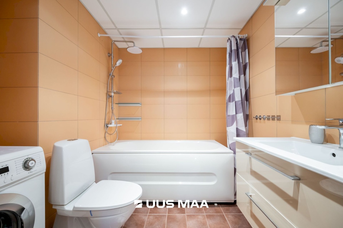 Tallinn, Mustamäe linnaosa, Kadaka, Kadaka tee 137