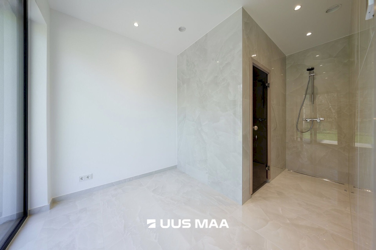 Viimsi vald, Rohuneeme küla, Rohuneeme tee 144-1