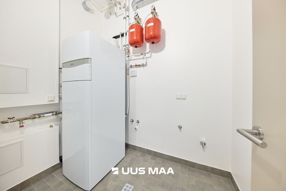 Viimsi vald, Rohuneeme küla, Rohuneeme tee 144-1