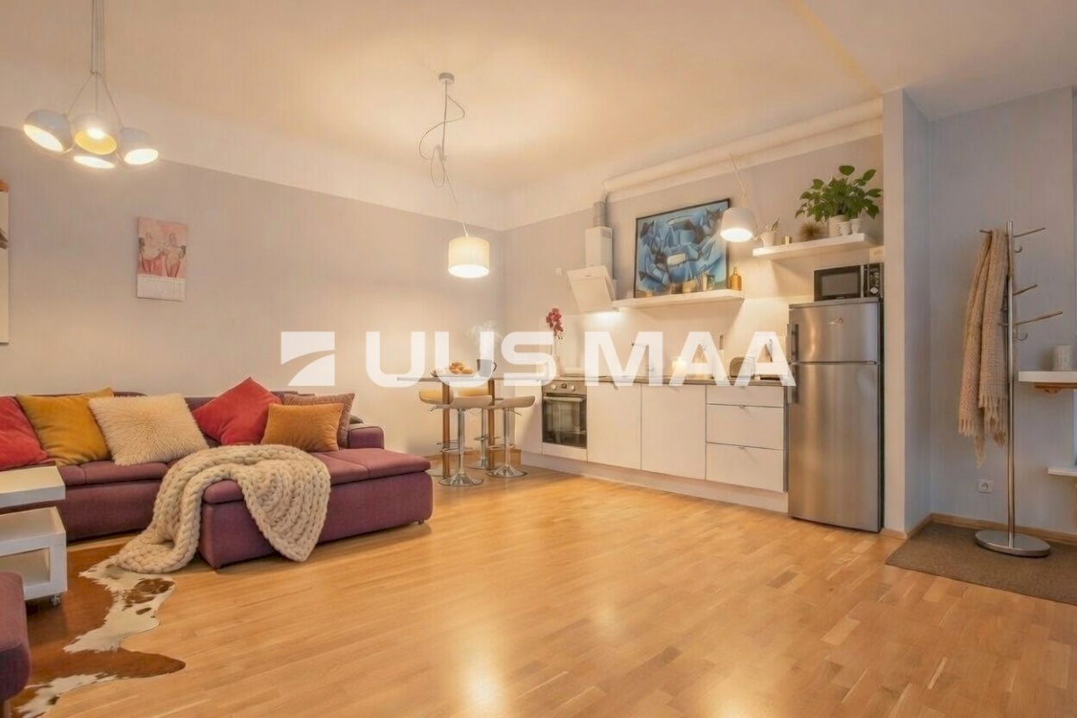 Pärnu linn, Pärnu linn, Kesklinn, Kuninga tn 24/1