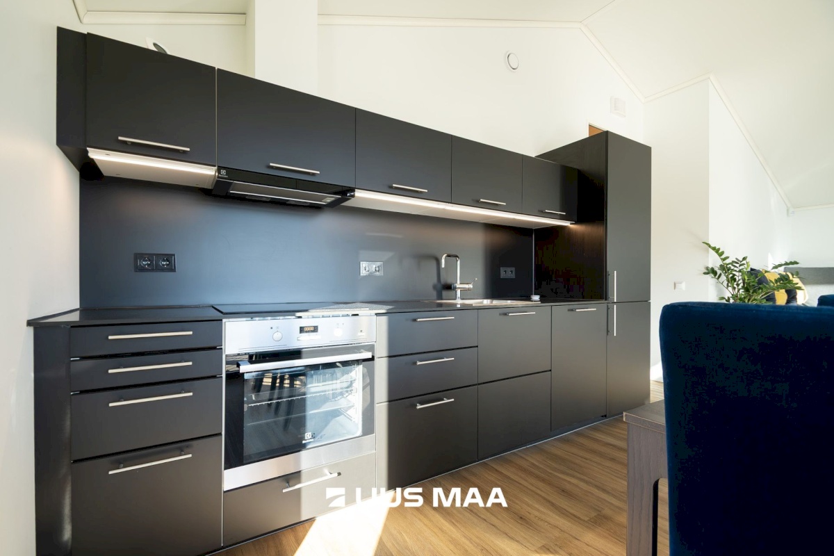 Saaremaa vald, Kuressaare linn, Merikotka 20