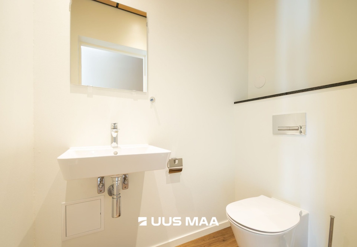 Saaremaa vald, Kuressaare linn, Merikotka 20