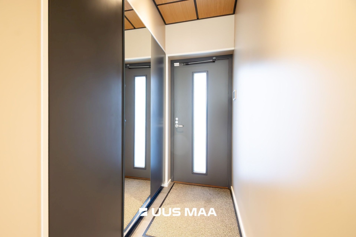 Saaremaa vald, Kuressaare linn, Merikotka 20