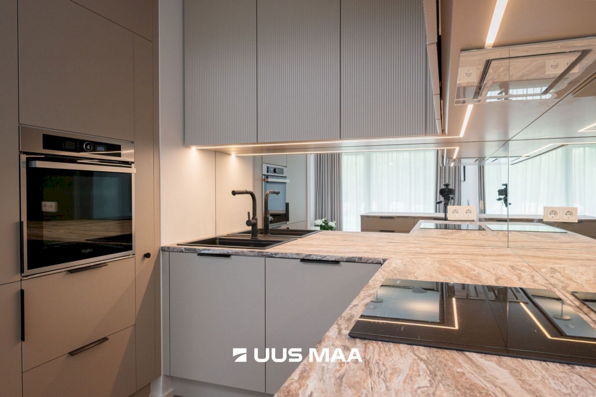 Tartu linn, Tartu linn, Raadi-Kruusamäe, Raadiraja 12