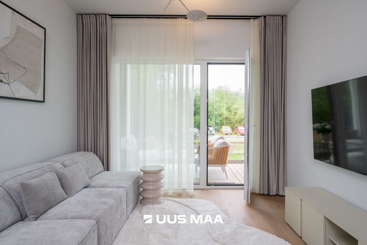 Tartu linn, Tartu linn, Raadi-Kruusamäe, Raadiraja 12