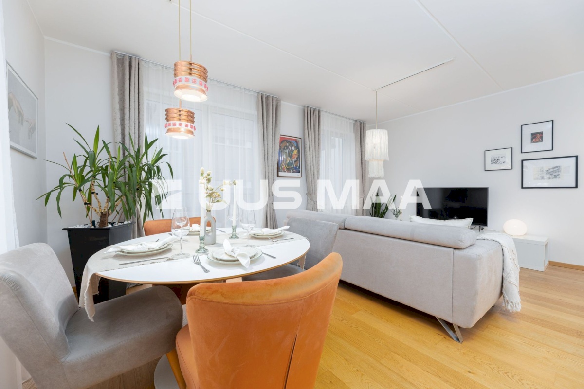 Tallinn, Kesklinna linnaosa, Torupilli, C. R. Jakobsoni 7