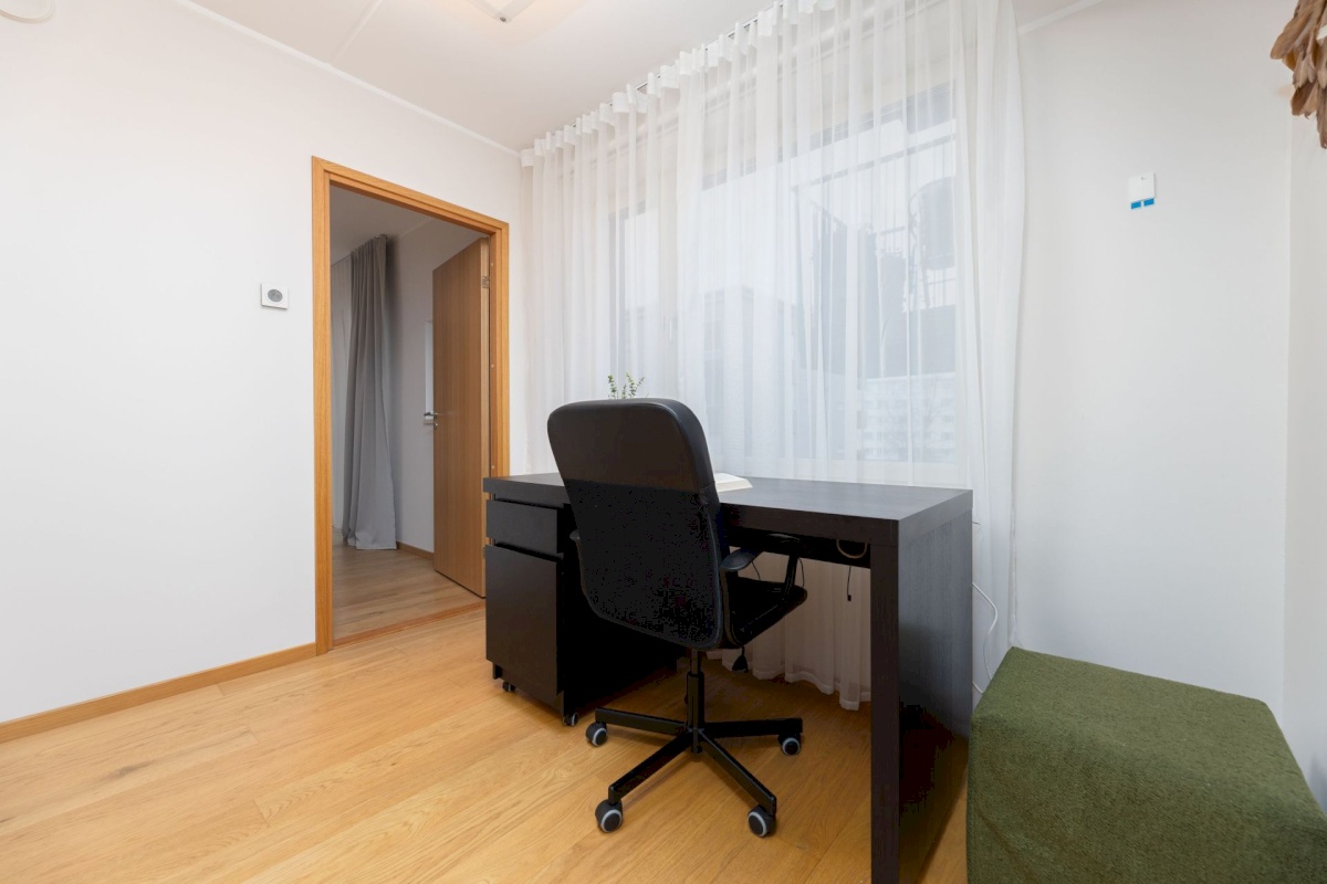 Tallinn, Kesklinna linnaosa, Torupilli, C. R. Jakobsoni 7