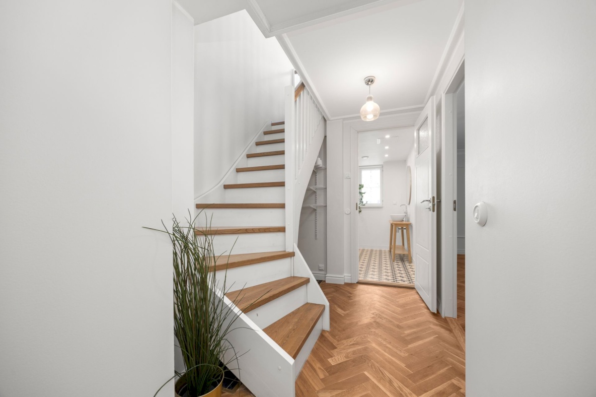 Tallinn, Kesklinna linnaosa, Raua 18