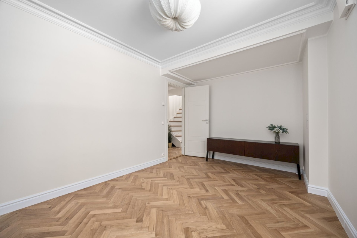 Tallinn, Kesklinna linnaosa, Raua 18