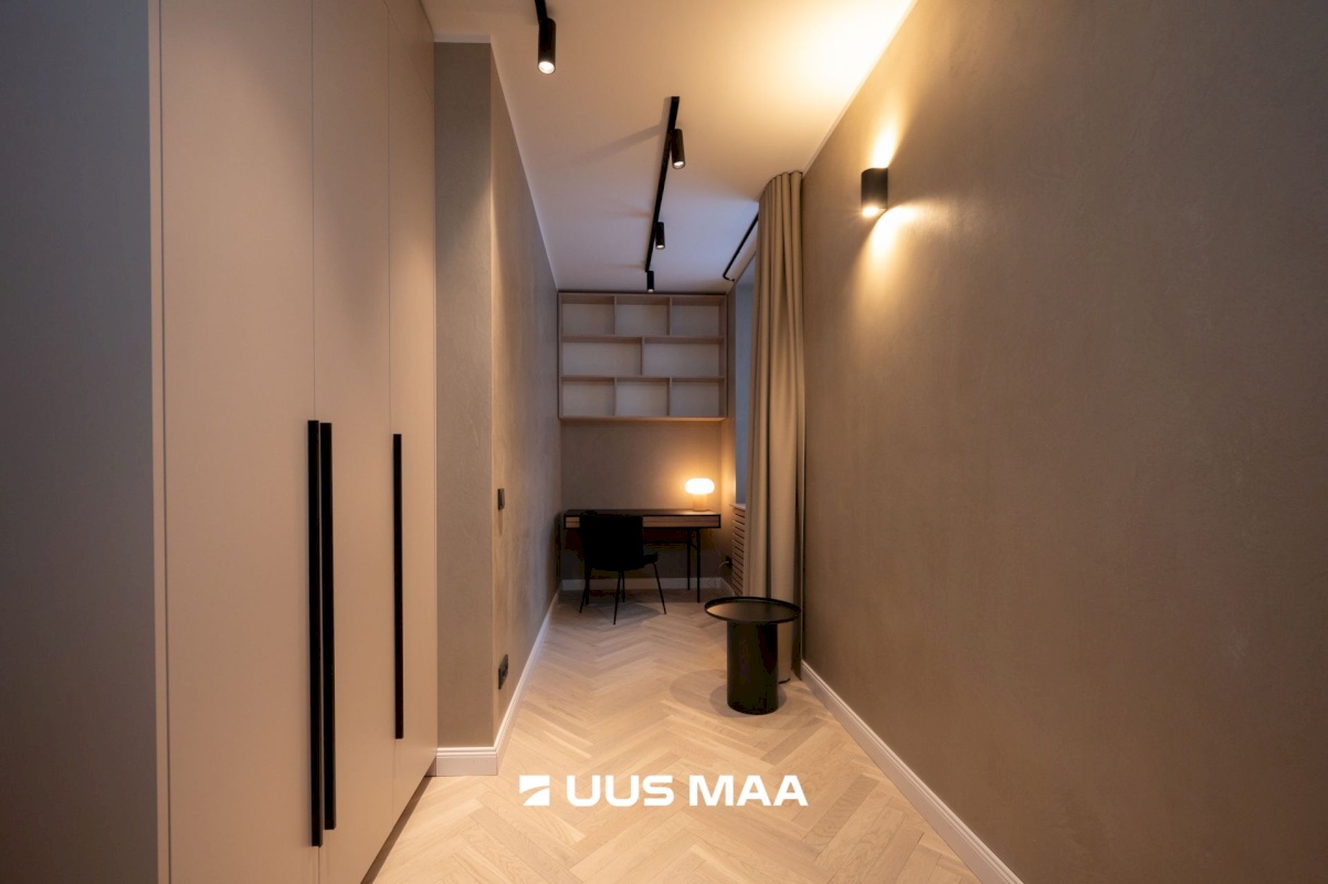 Tallinn, Kesklinna linnaosa, Narva mnt 2