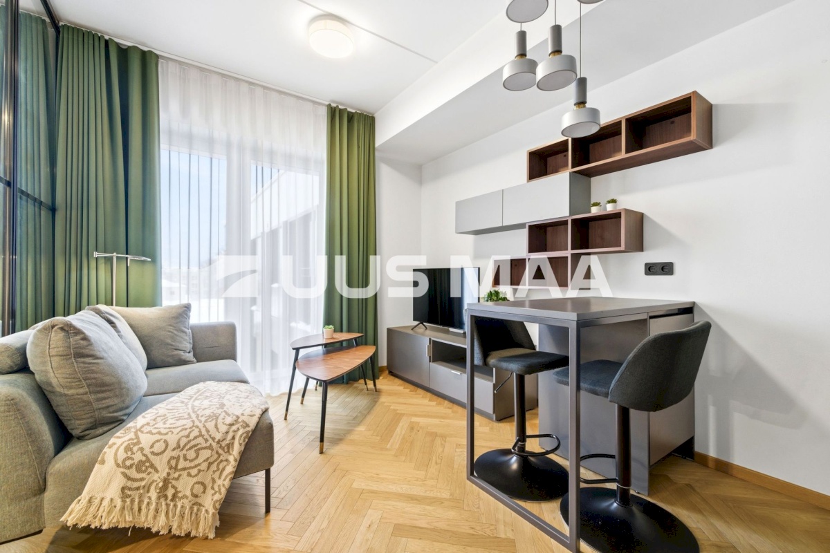 Tallinn, Kesklinna linnaosa, Uus Maailm, Toom-Kuninga 15