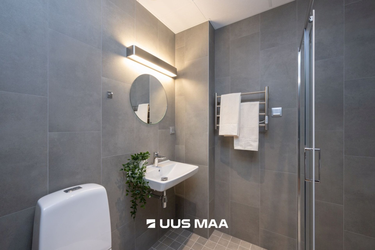 Tallinn, Kesklinna linnaosa, Südalinn, Tartu mnt 18