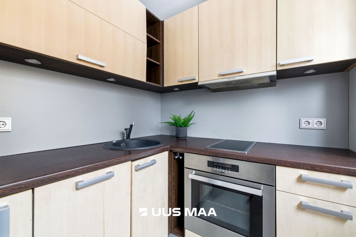 Tallinn, Mustamäe linnaosa, Akadeemia tee 56