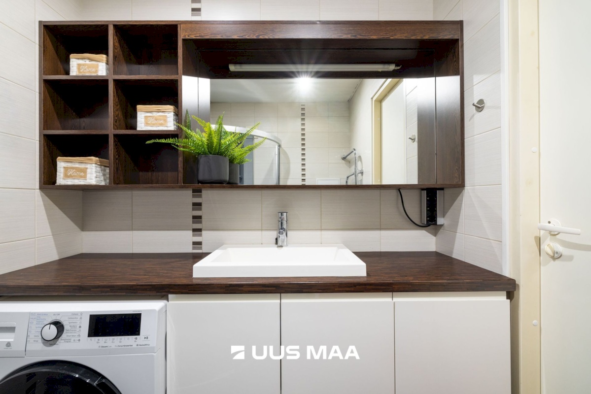 Tallinn, Mustamäe linnaosa, Akadeemia tee 56