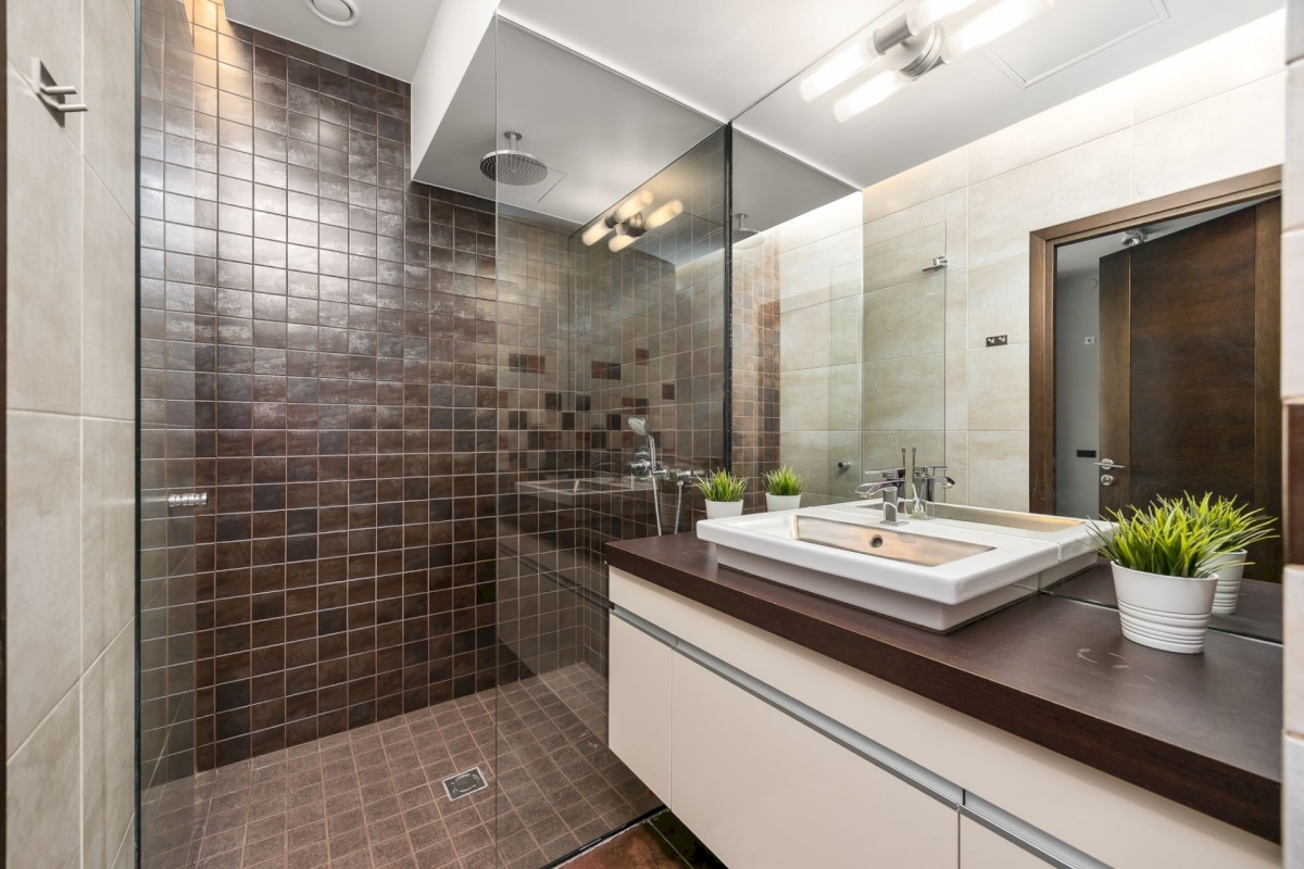 Tallinn, Kesklinna linnaosa, Lembitu 8