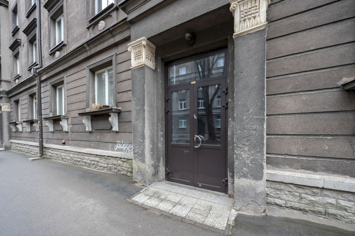 Tallinn, Kesklinna linnaosa, Lembitu 8